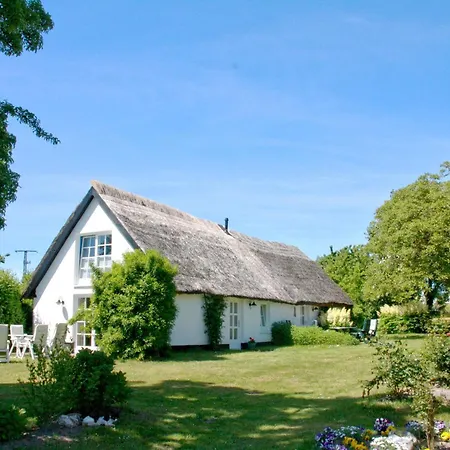 Strandnahe Idylle Am Meer, Private Badestelle Mit Strandkorb - Gutshof Ostseeblick Nr 04 *